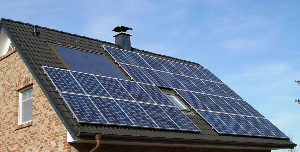 Přemýšlíte o pořízení solární elektrárny? Poradíme vám.